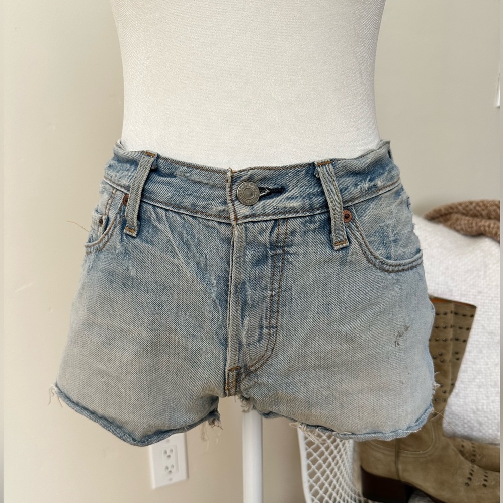 Levi’s shorts